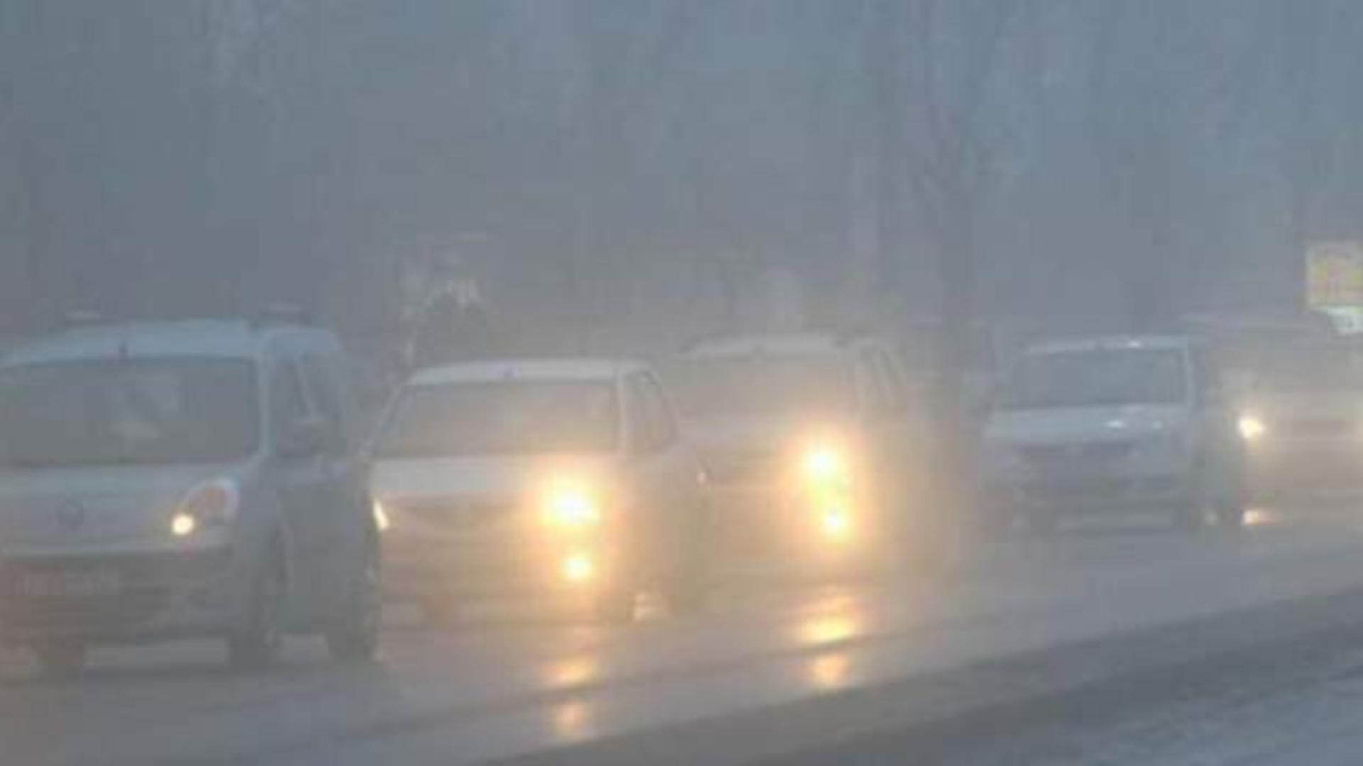 Atenție, șoferi! Vizibilitate redusă în trafic, în condiții de ceață pe șosele - Județele vizate
