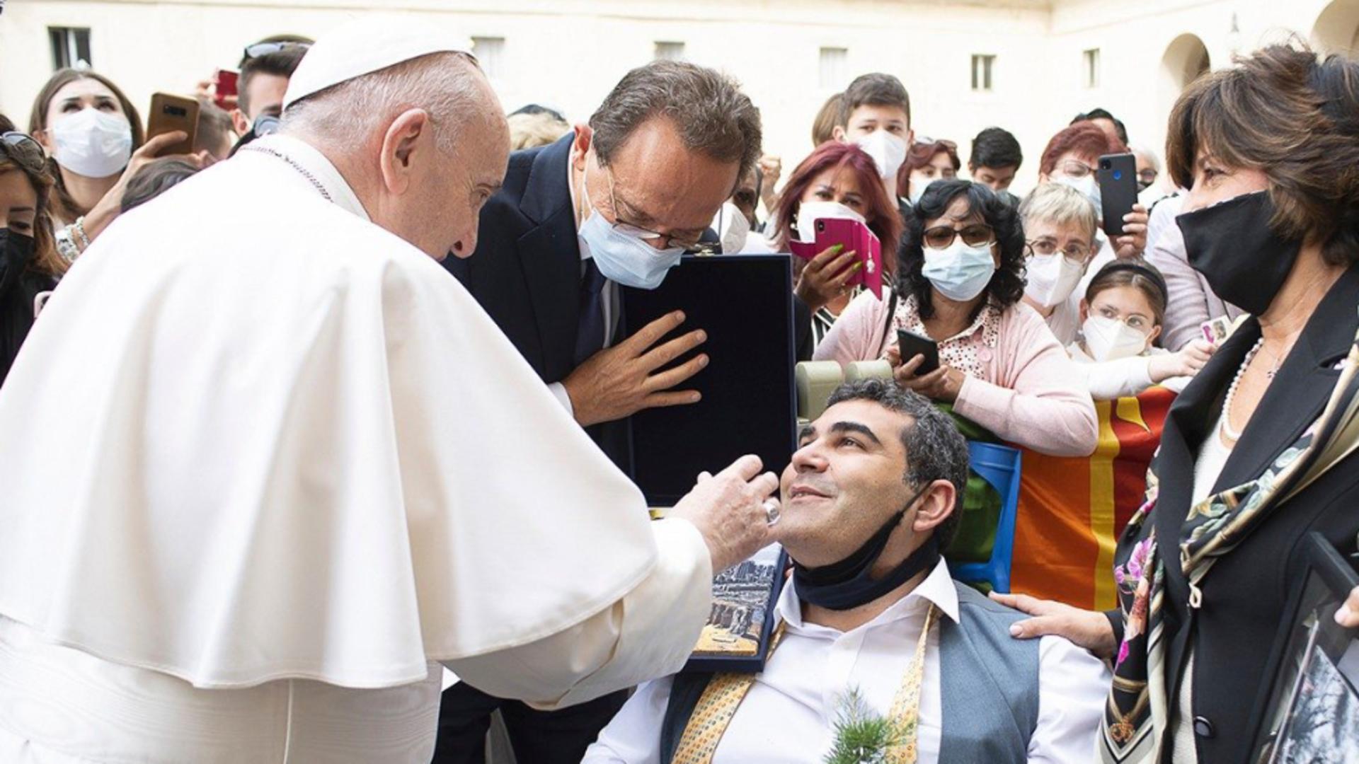 Papa Francisc FOTO: Vatican Facebook