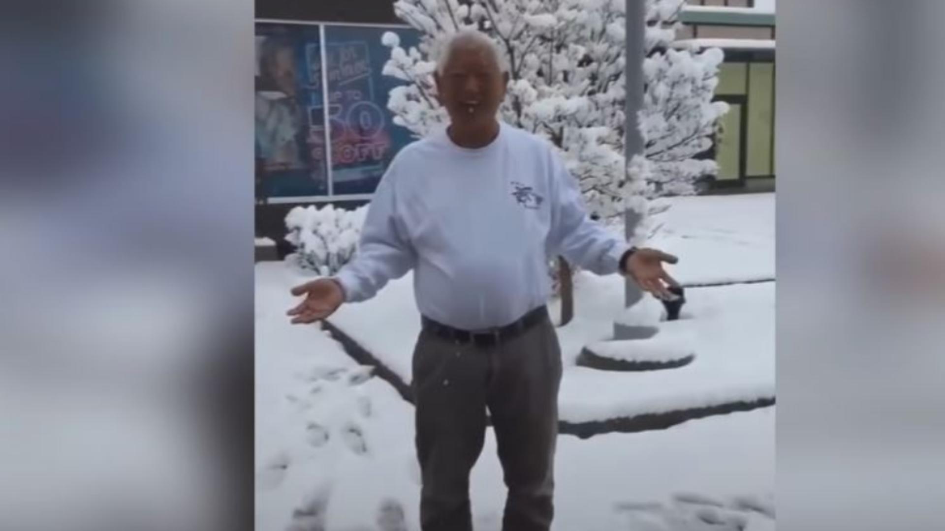 Locuitorii din Hawaii se bucură de prima zăpadă după aproape 3 ani. Captură video