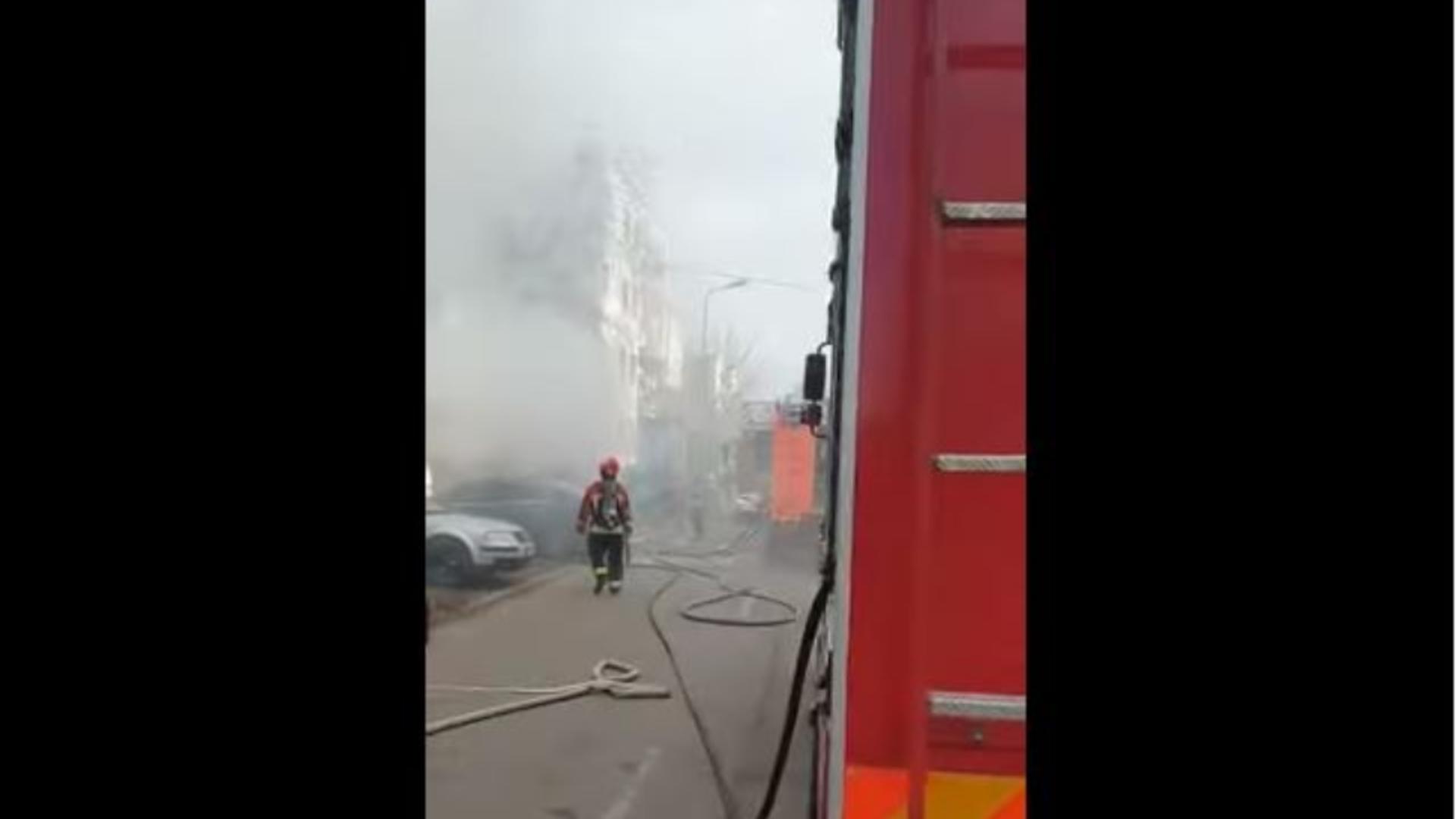 Incendiu la un bloc din Constanta. Captură video