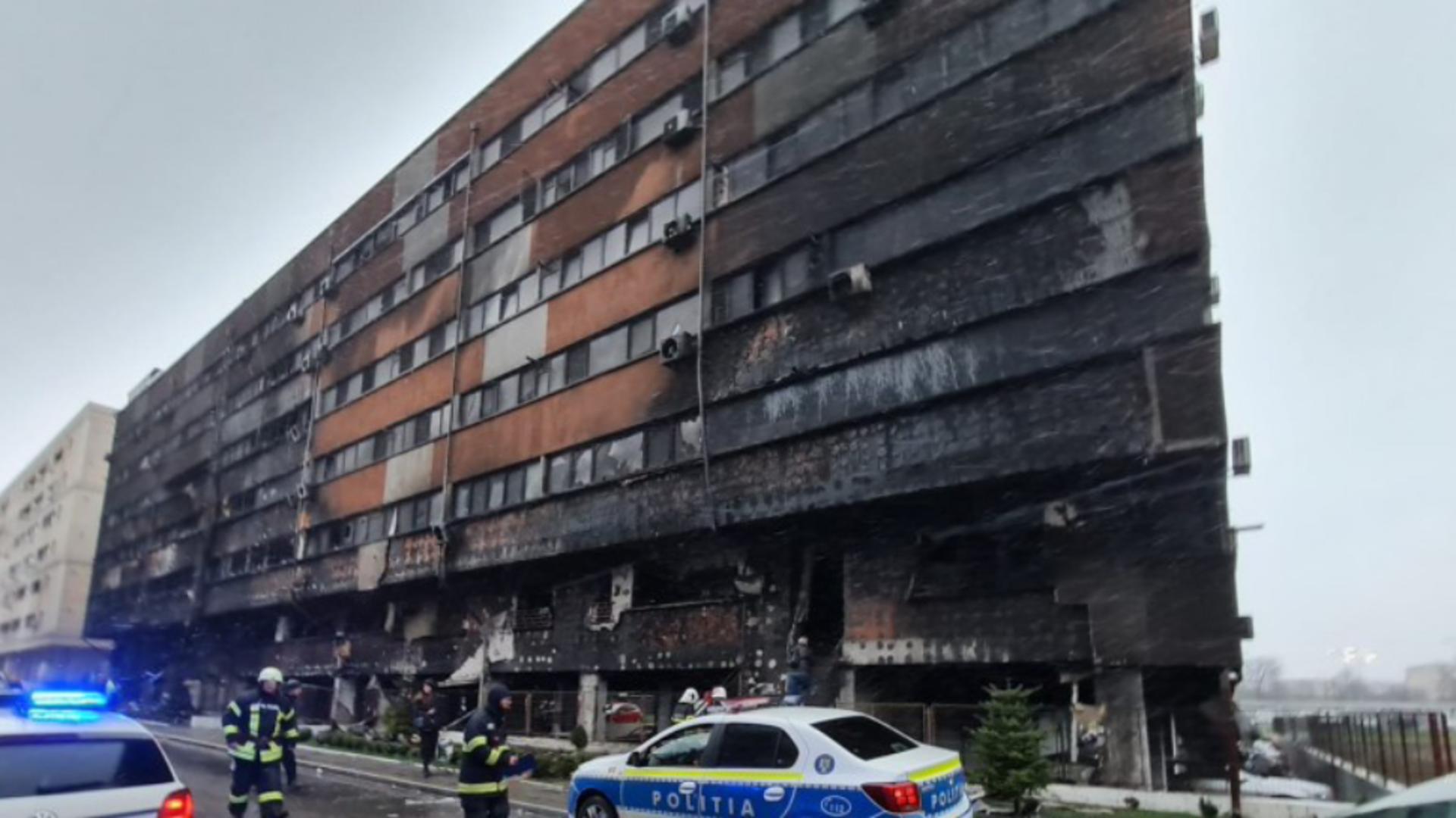 Incendiu într-un bloc din Constanța: piromanii au fost prinși