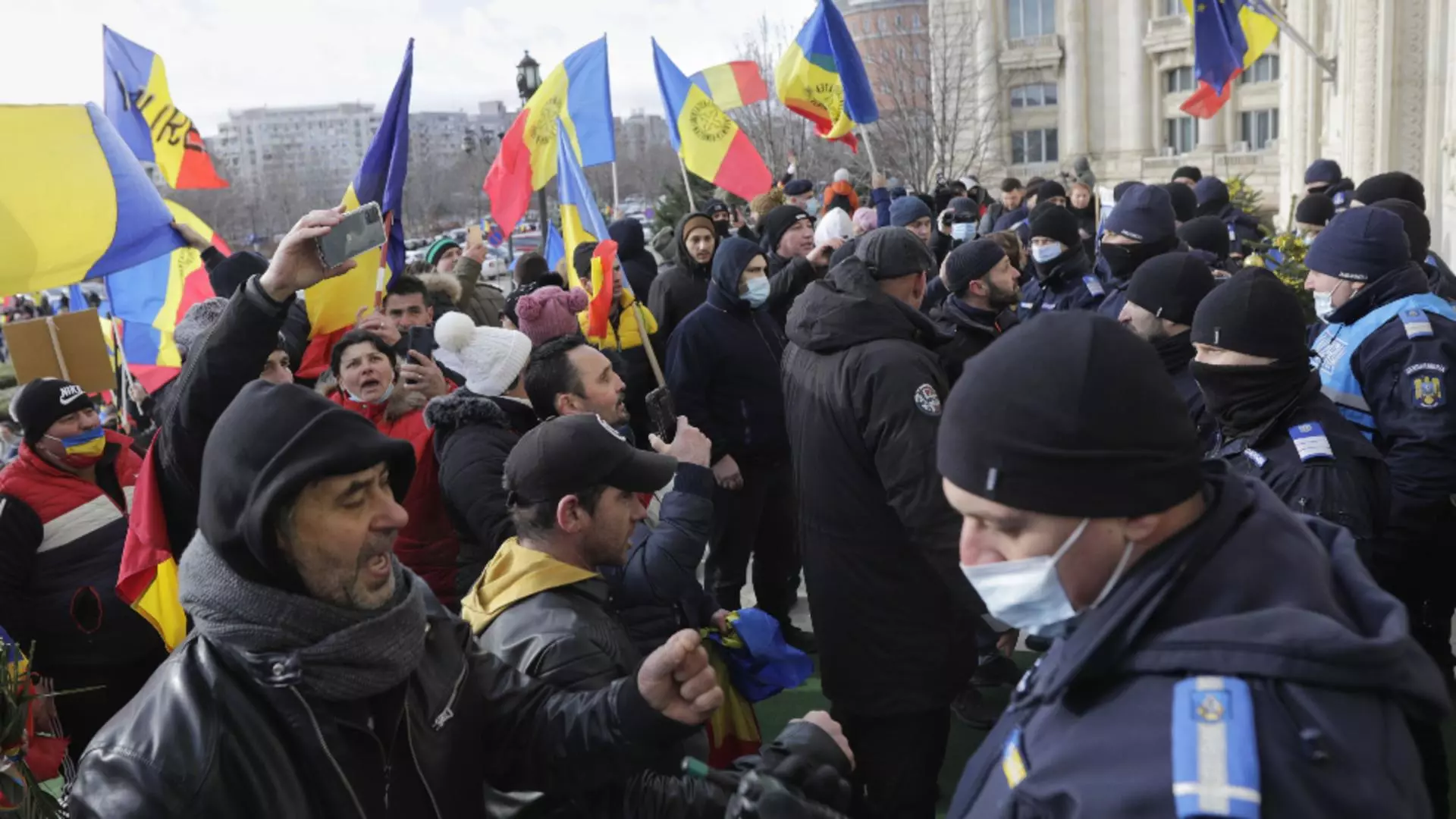 Amenzi în urma protestului de la Parlament - Foto/Inquam Photos/Octav Ganea