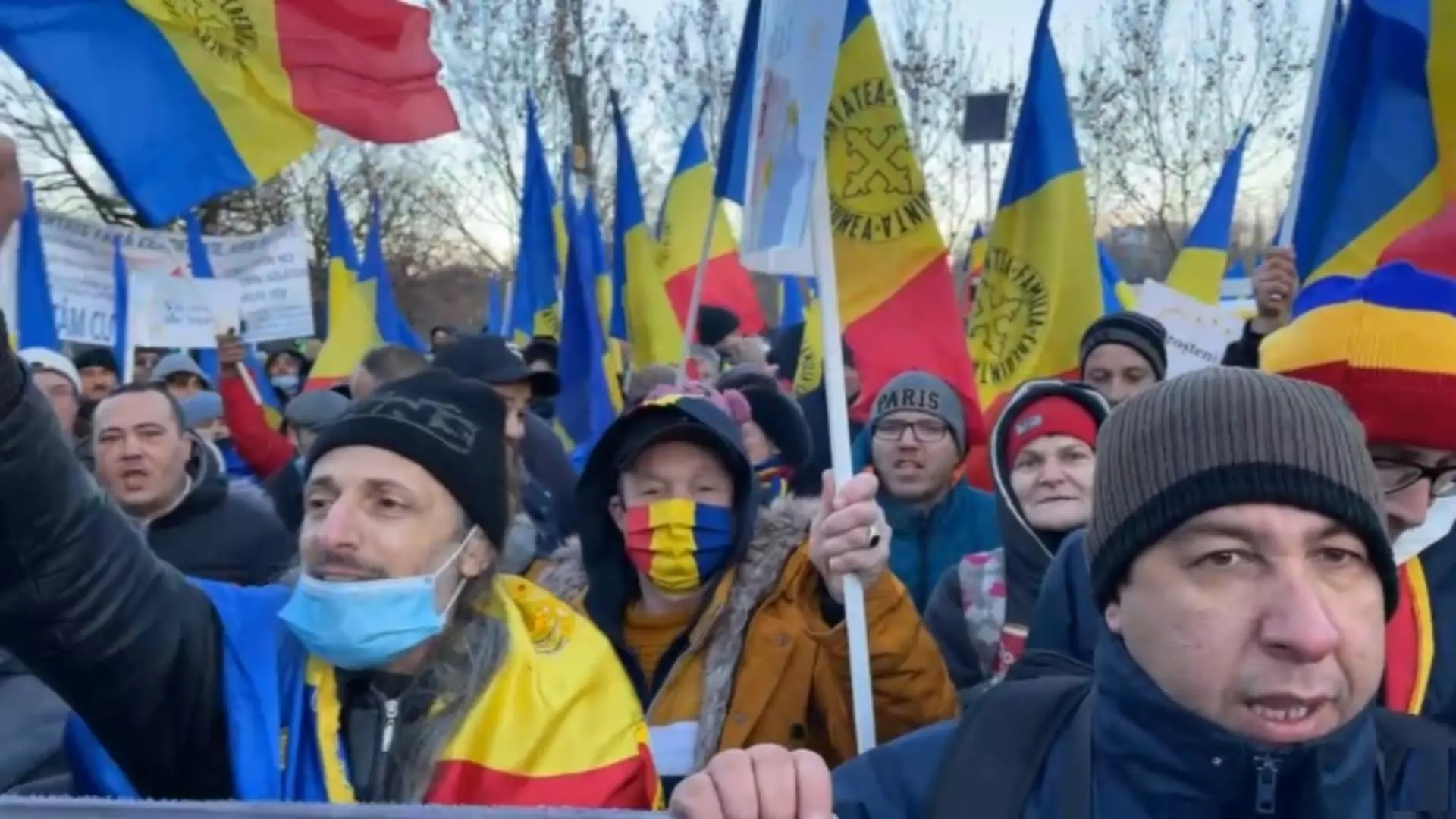 Protest în fața Palatului Parlamentului pentru certificatul Covid