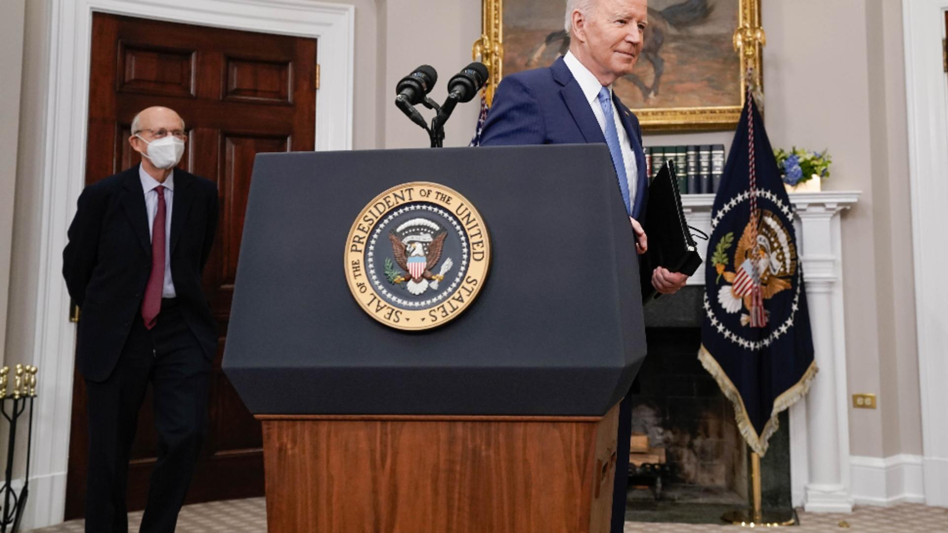 Biden și fostul șef al Curții Supreme. Foto/Profimedia