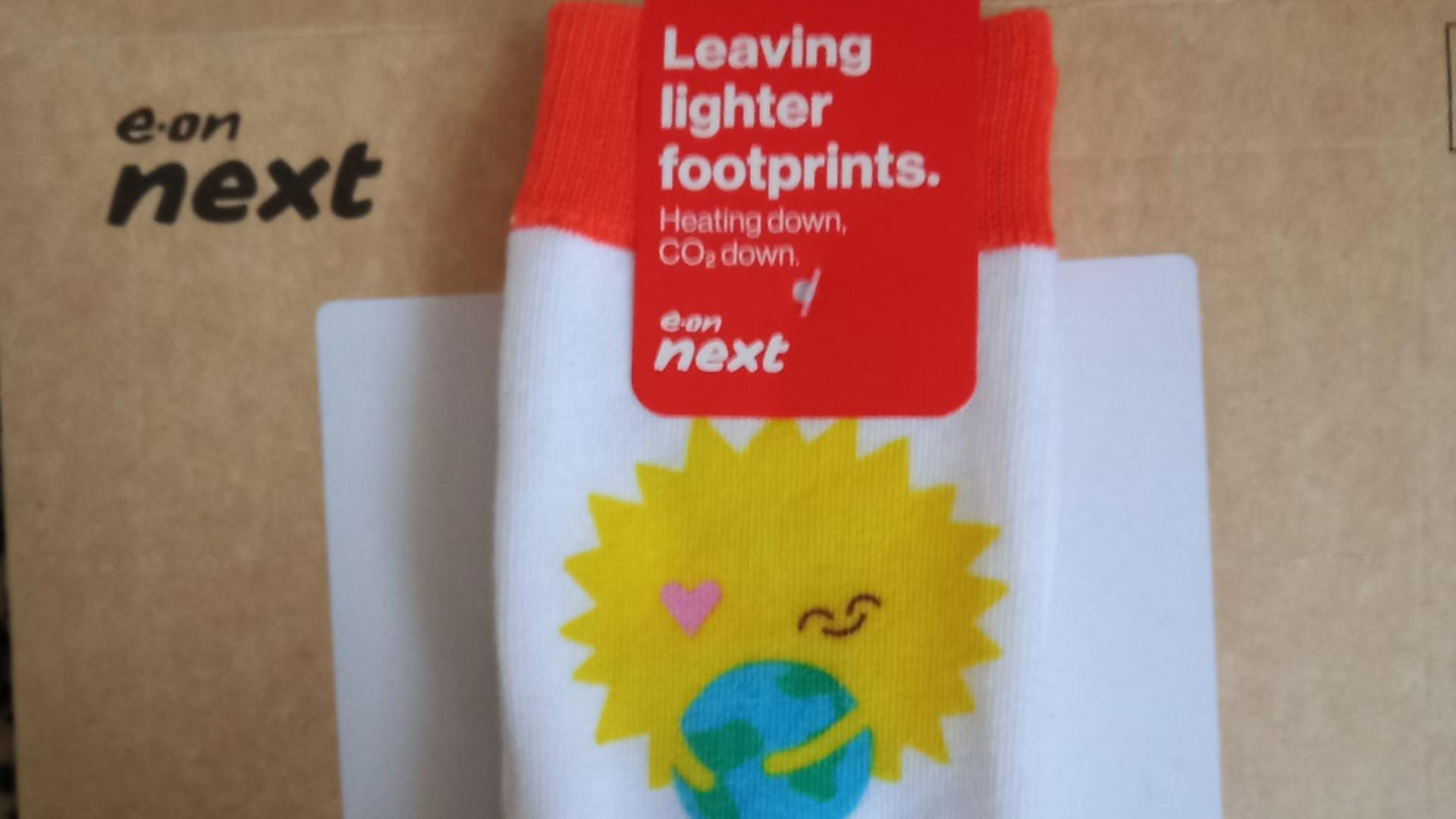 Ciorapi pentru încălzire, în accepțiunea E-On. Foto/Fb