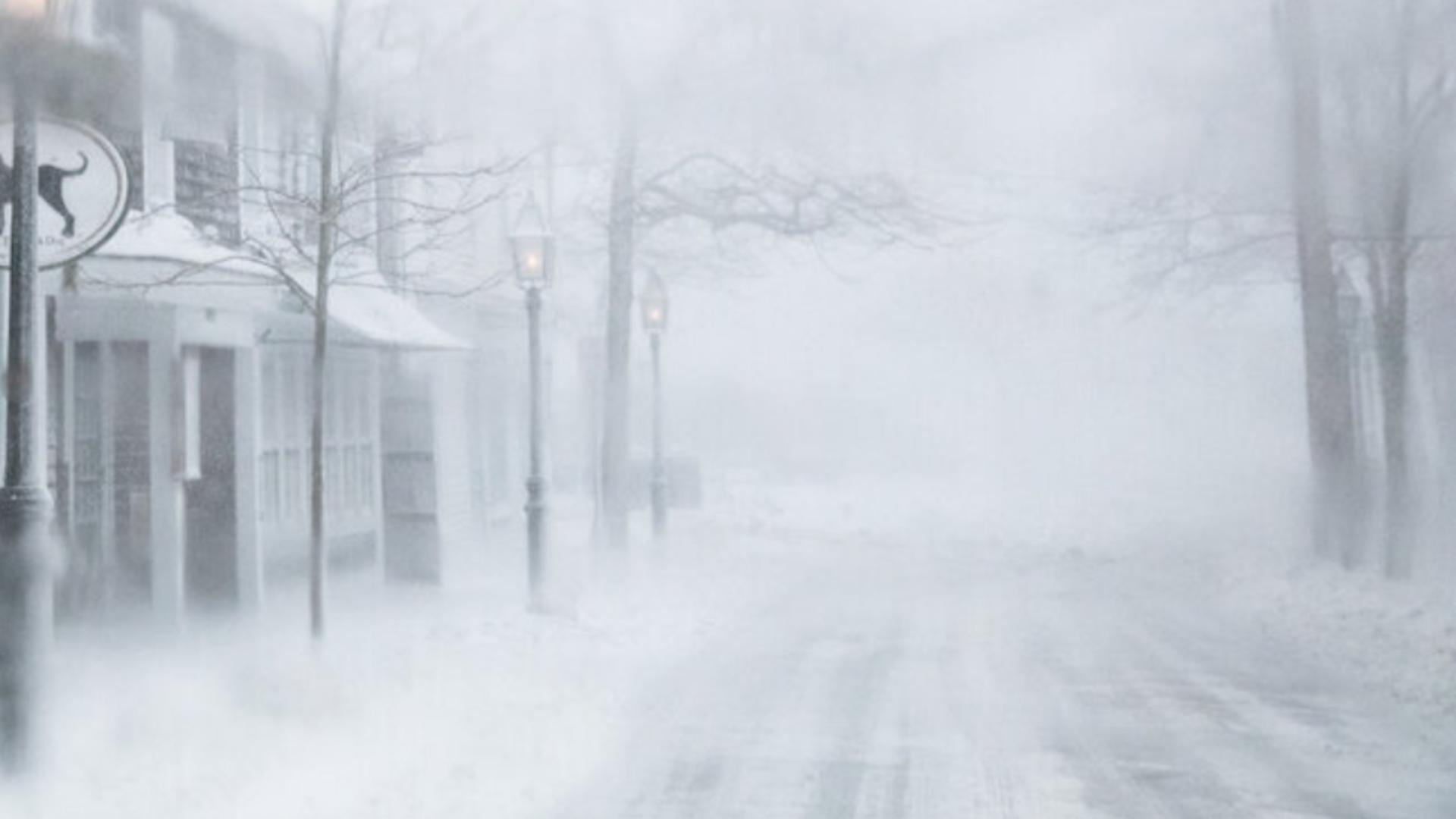 Stare de urgență în SUA din cauza furtunilor de zăpadă - MII de zboruri, ANULATE Foto: nytimes.com
