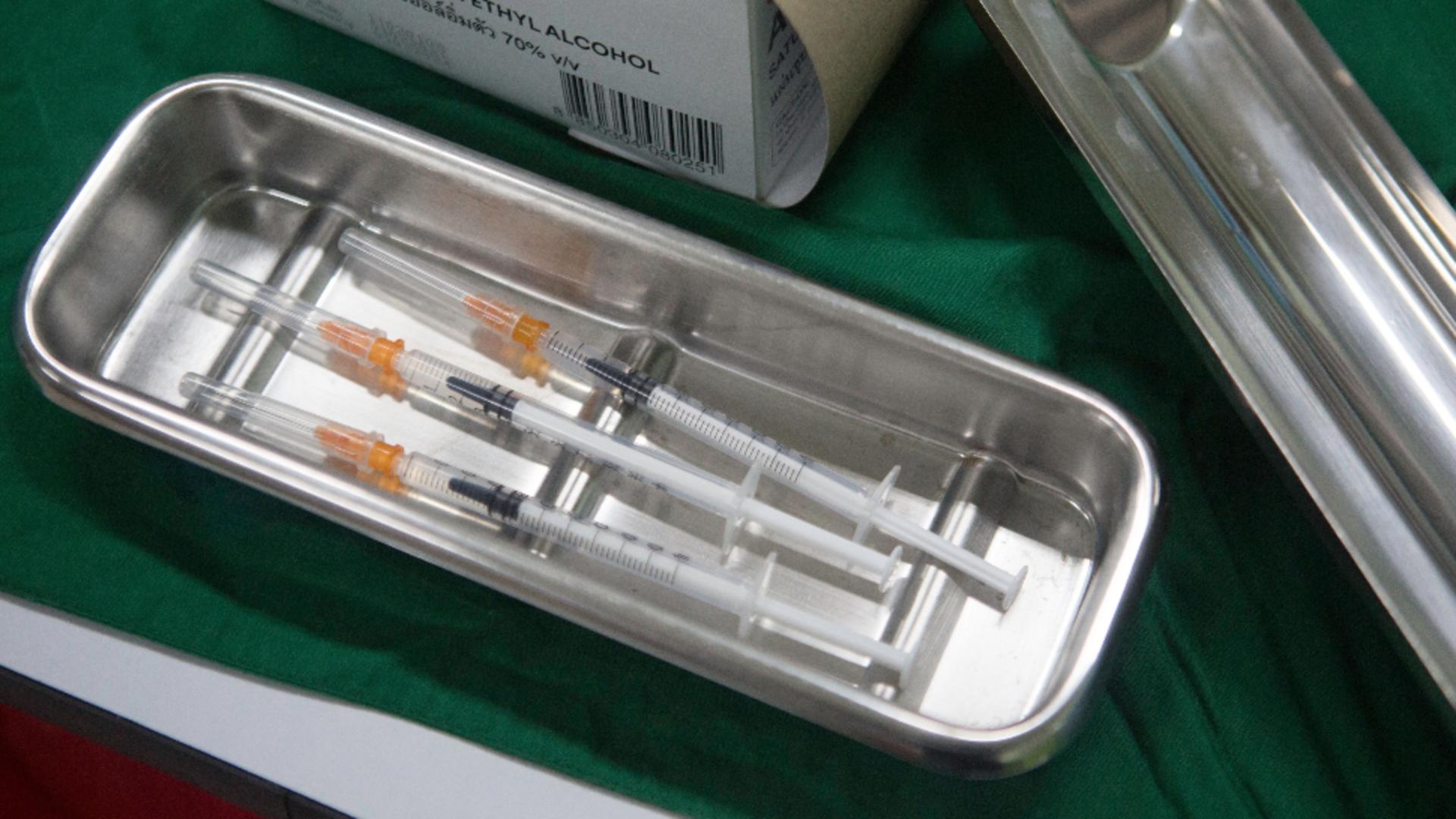 ''Vaccinare la chiuvetă'' în Dâmboviţa / Foto: Profi Media