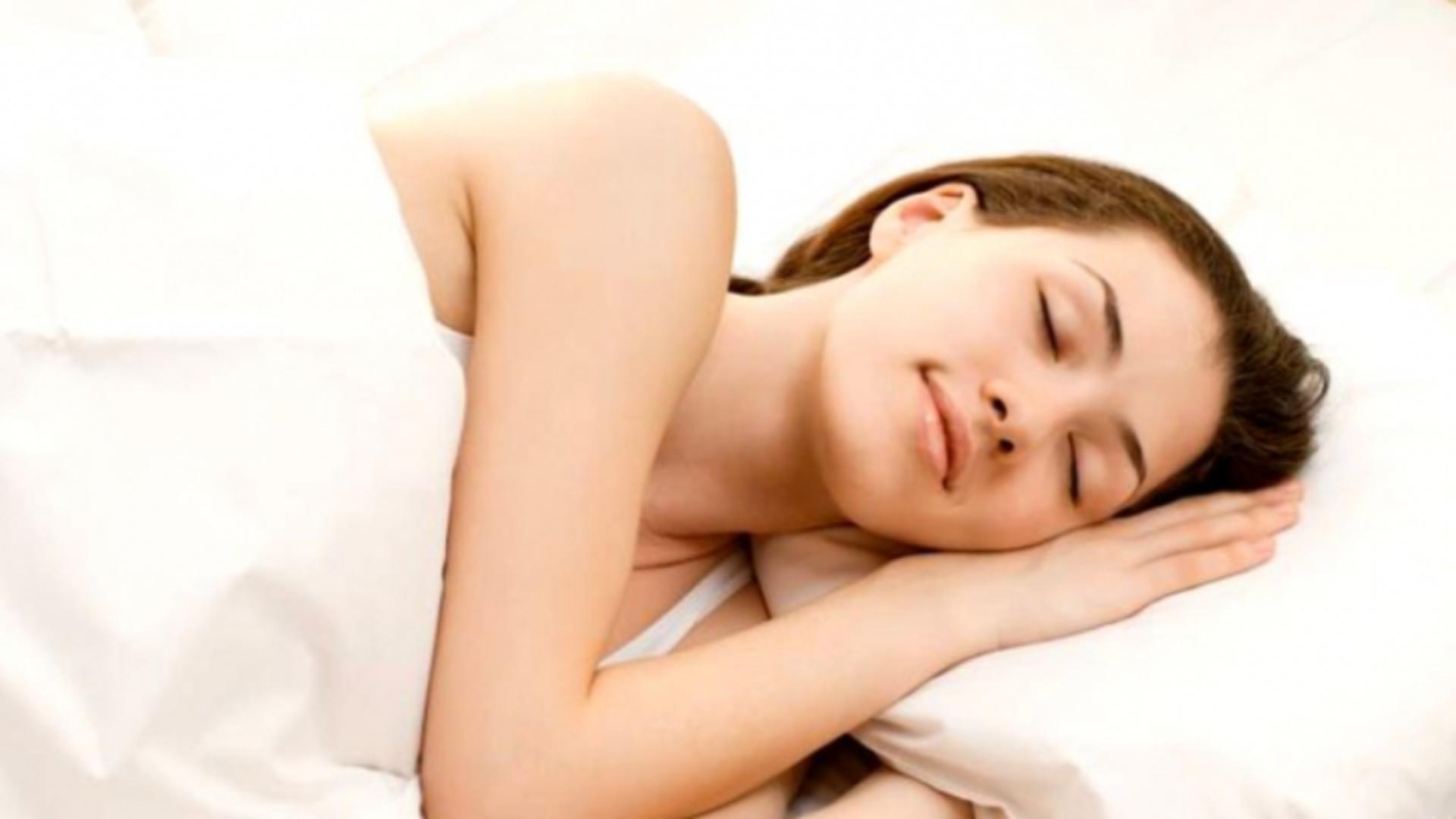 Poziții care te pot ajuta să adormi instantaneu - Cum să calmezi sistemul nervos și să te eliberezi de stres