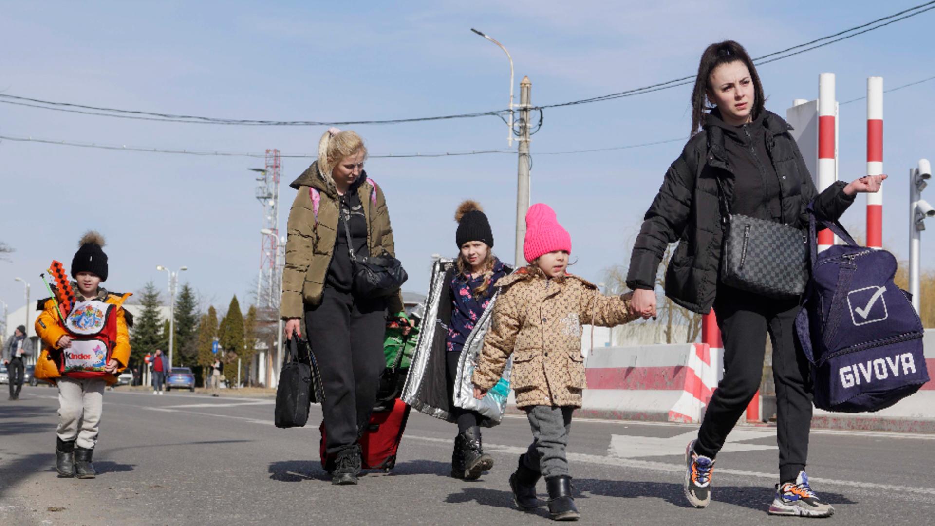 Refugiații din Ucraina, ajutați de Becali Foto: Profi Media