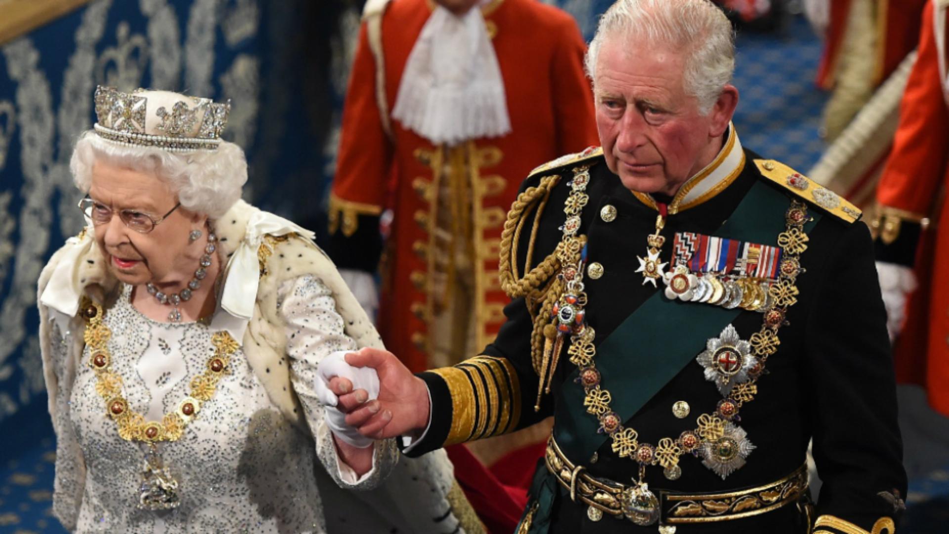 Regina Elisabeta si Printul Charles FOTO: PRofimedia 