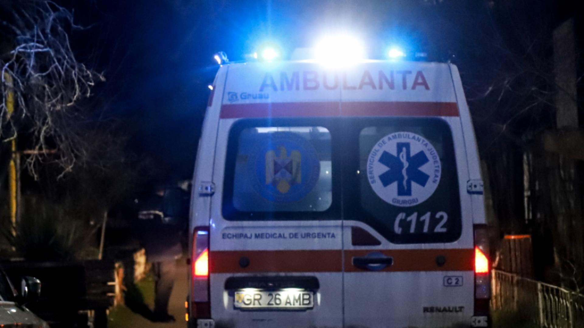 Ambulanță la locul crimei (foto Arcanu)