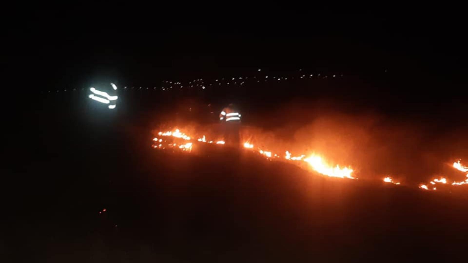 6 incendii de vegetație, noaptea trecută în Botoșani. Foto/ISU