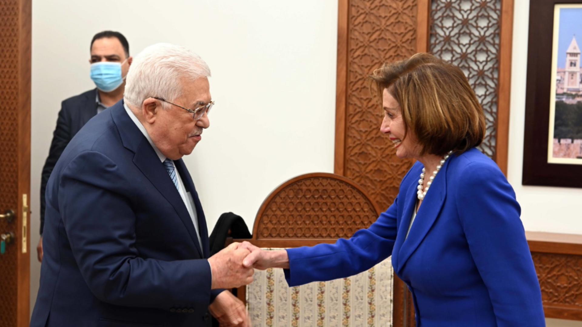 Mahmoud Abbas şi Nancy Pelosi FOTO: Profimedia 