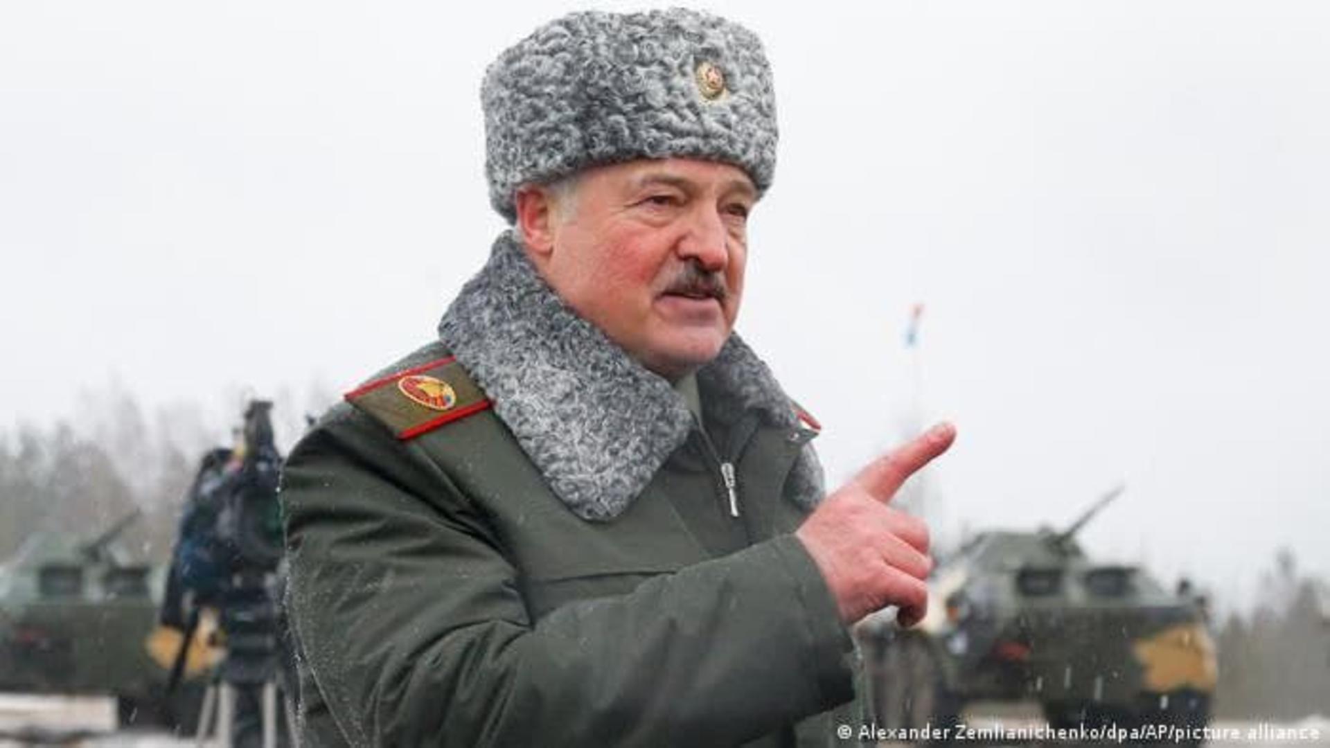 Deși este bun prieten cu Putin, Lukașenko spune că nu îl sprijină. Foto/Profimedia