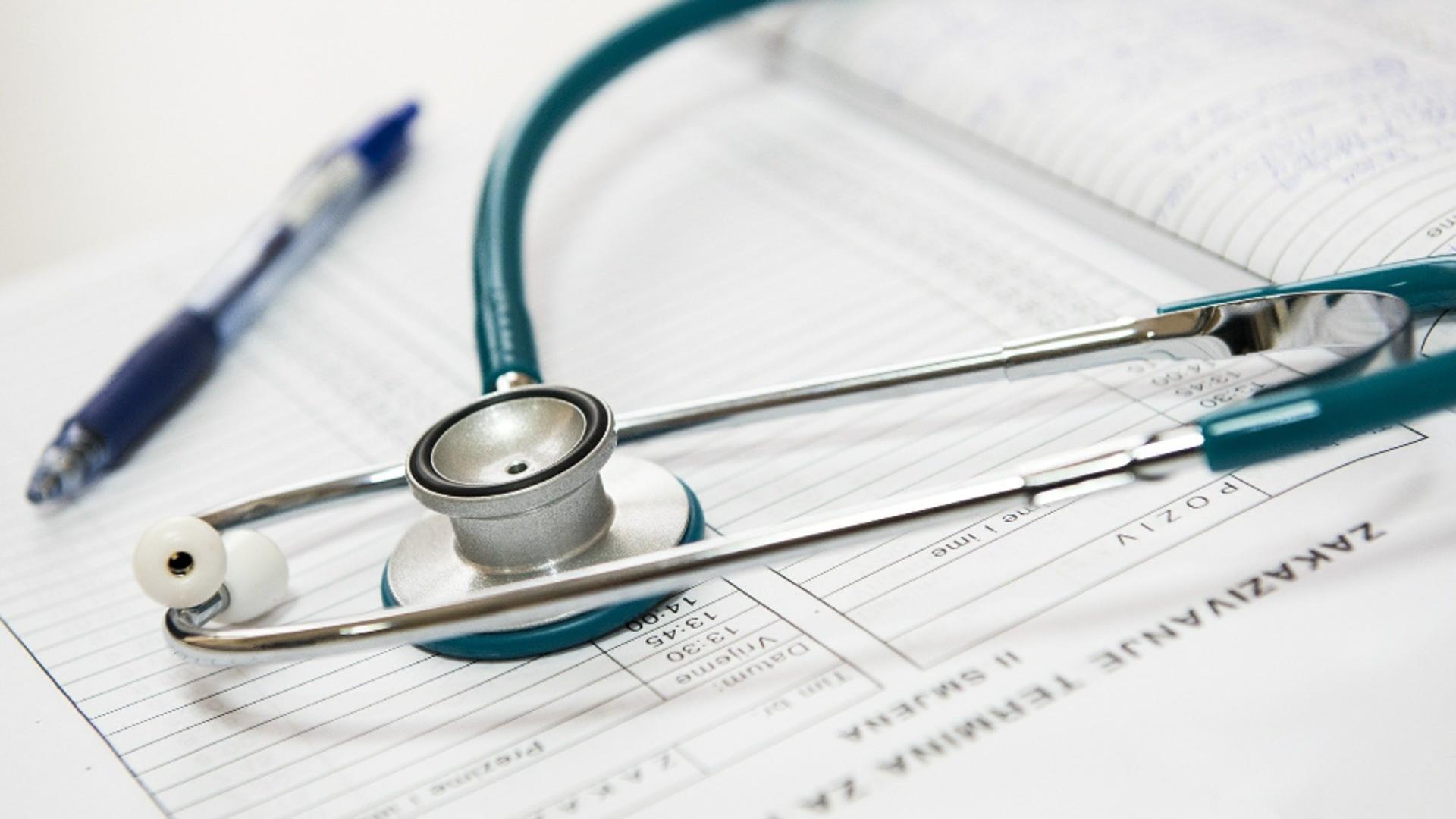 Medici spital / Sursa foto: Pixabay