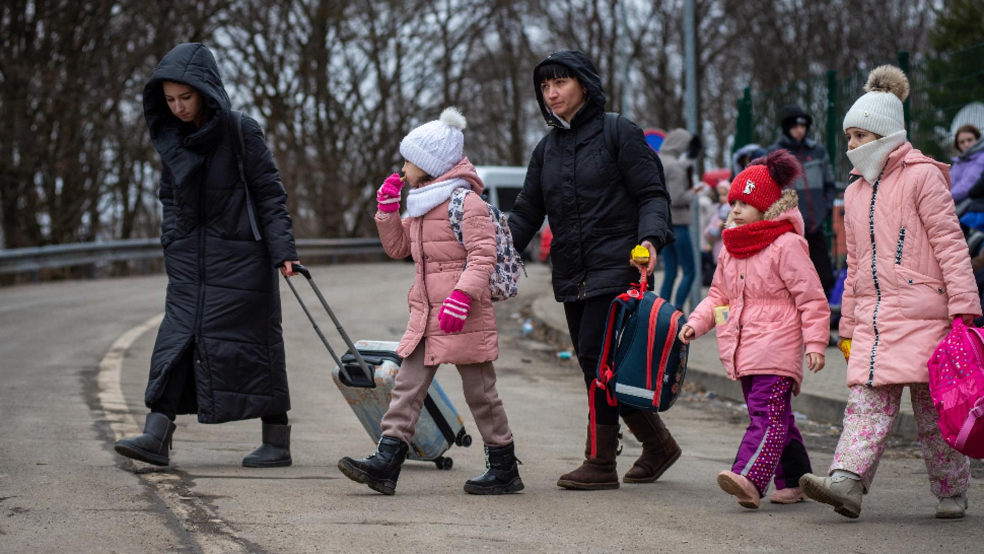 Măsuri pentru a proteja copii refugiaţi în România / Foto: Profi Media