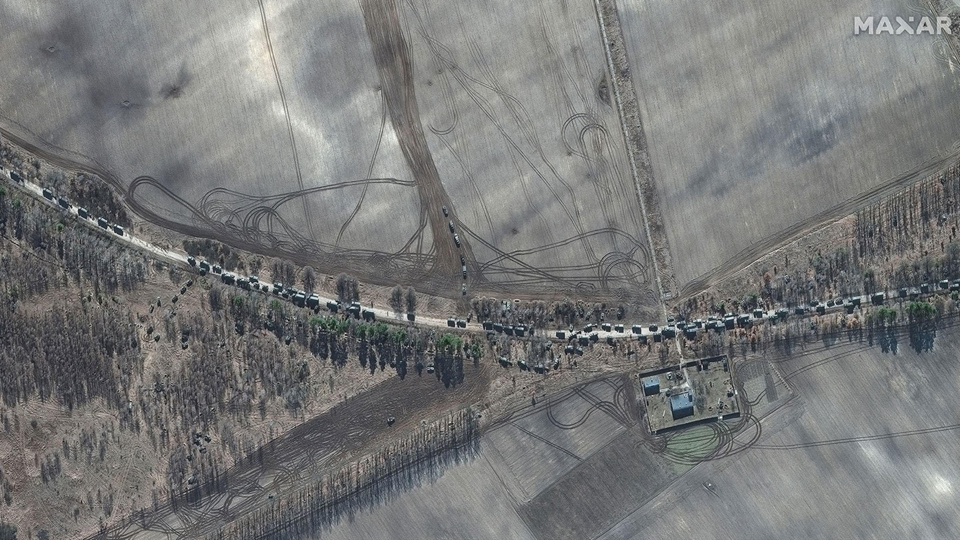 Convoiul URIAȘ de 27 de km, foarte aproape de KIEV - IMAGINI impresionante din satelit