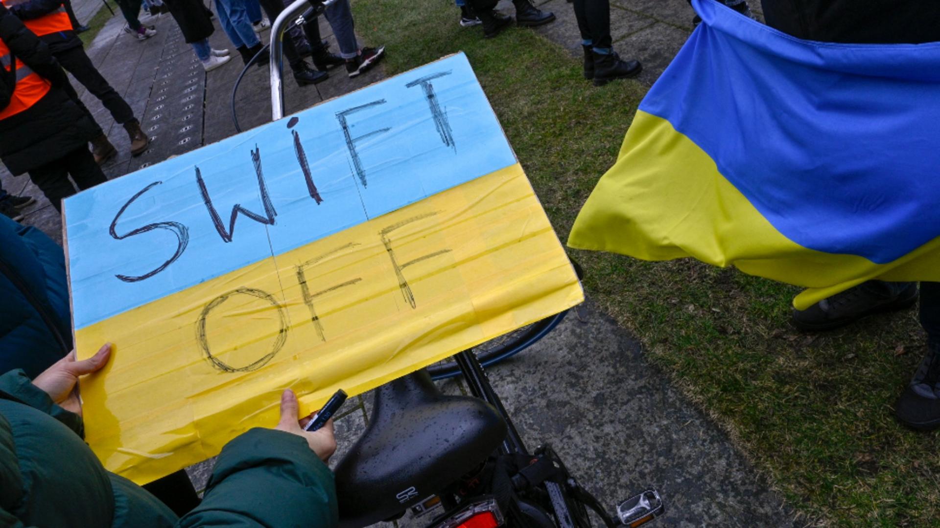 De ce nu vrea Germania excluderea Rusiei din SWIFT. Foto/Profimedia