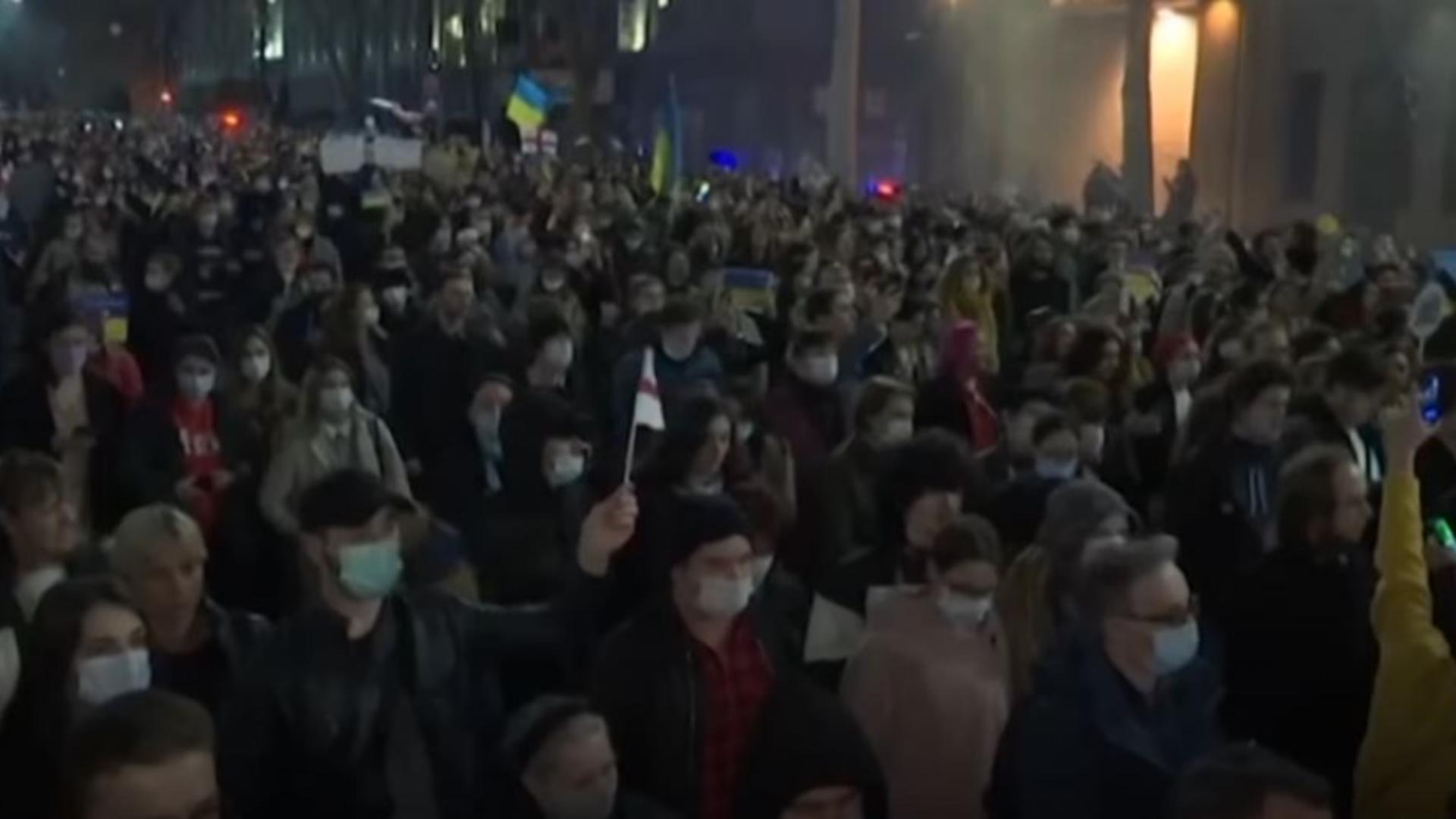 Proteste în Georgia împotriva asaltului asupra Ucrainei. Foto/Profimedia