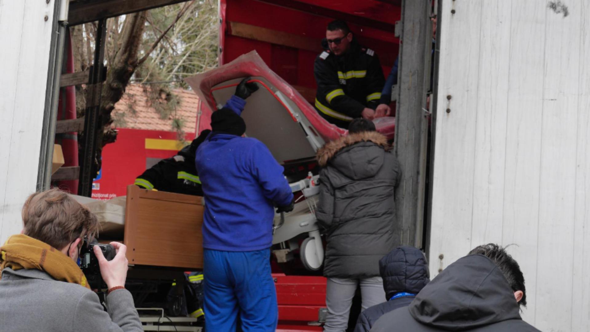Un nou transport cu ajutoare umanitare a plecat spre Ucraina. Foto/Profimedia