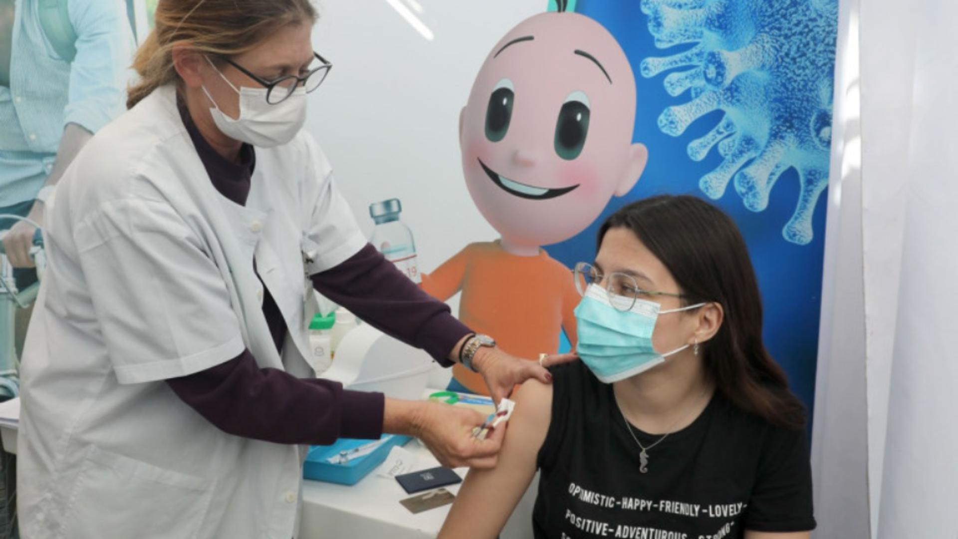 Peste 3.200 de români vaccinați într-o săptămână împotriva coronavirus - 35 sunt copii până la 11 ani