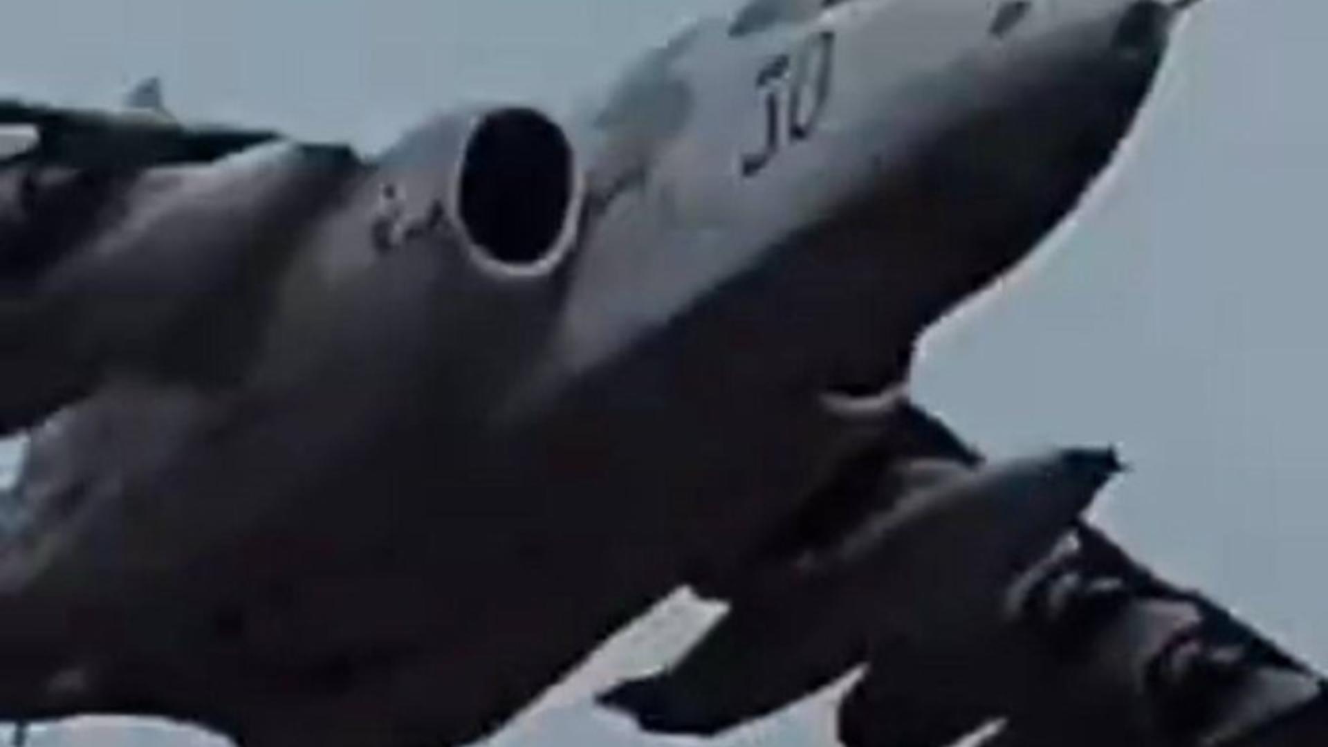 Momentul în care două avioane ucrainene au fost DOBORÂTE de ruși! Ambii piloți au fost UCIȘI - Video