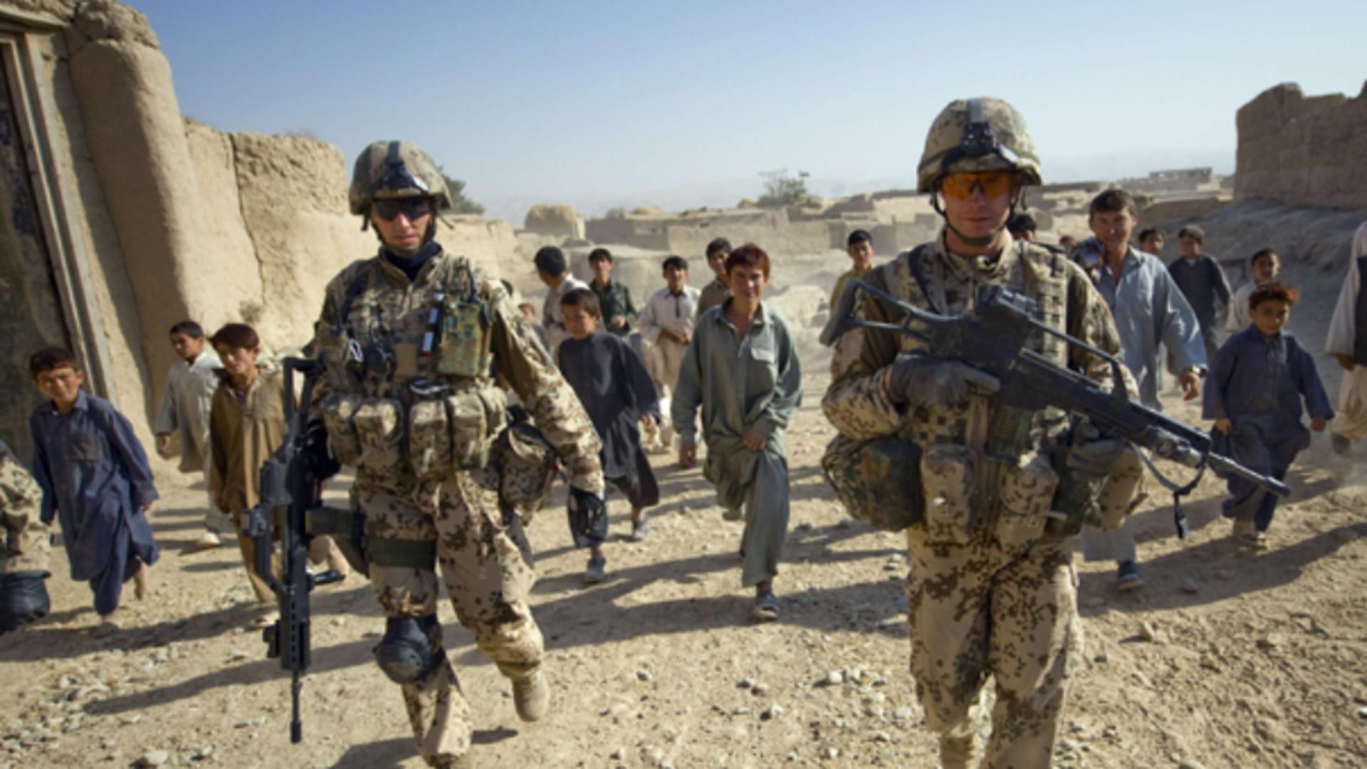 Militari români în Afganistan