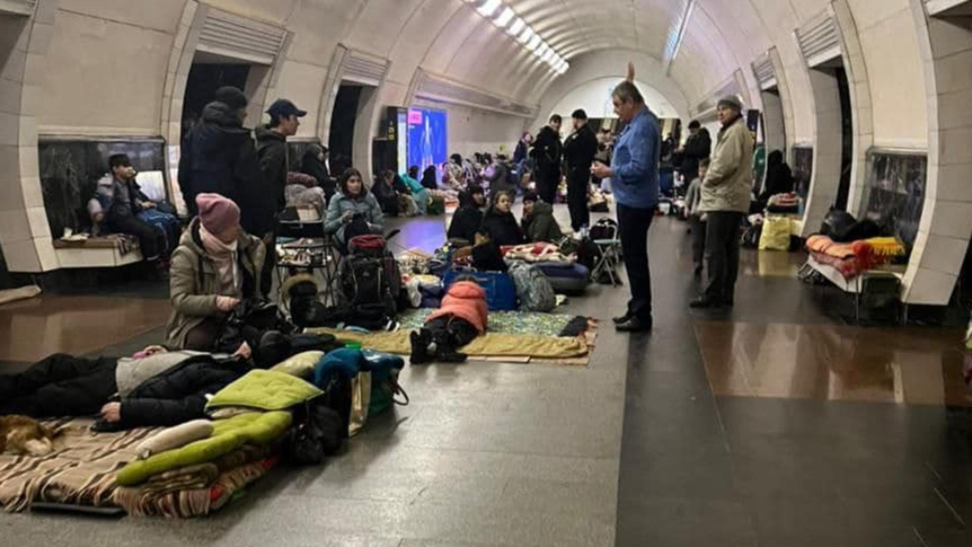 Război Ucraina. Capitala așteaptă ATACUL rușilor - 15 MII de oameni se adăpostesc la metrou