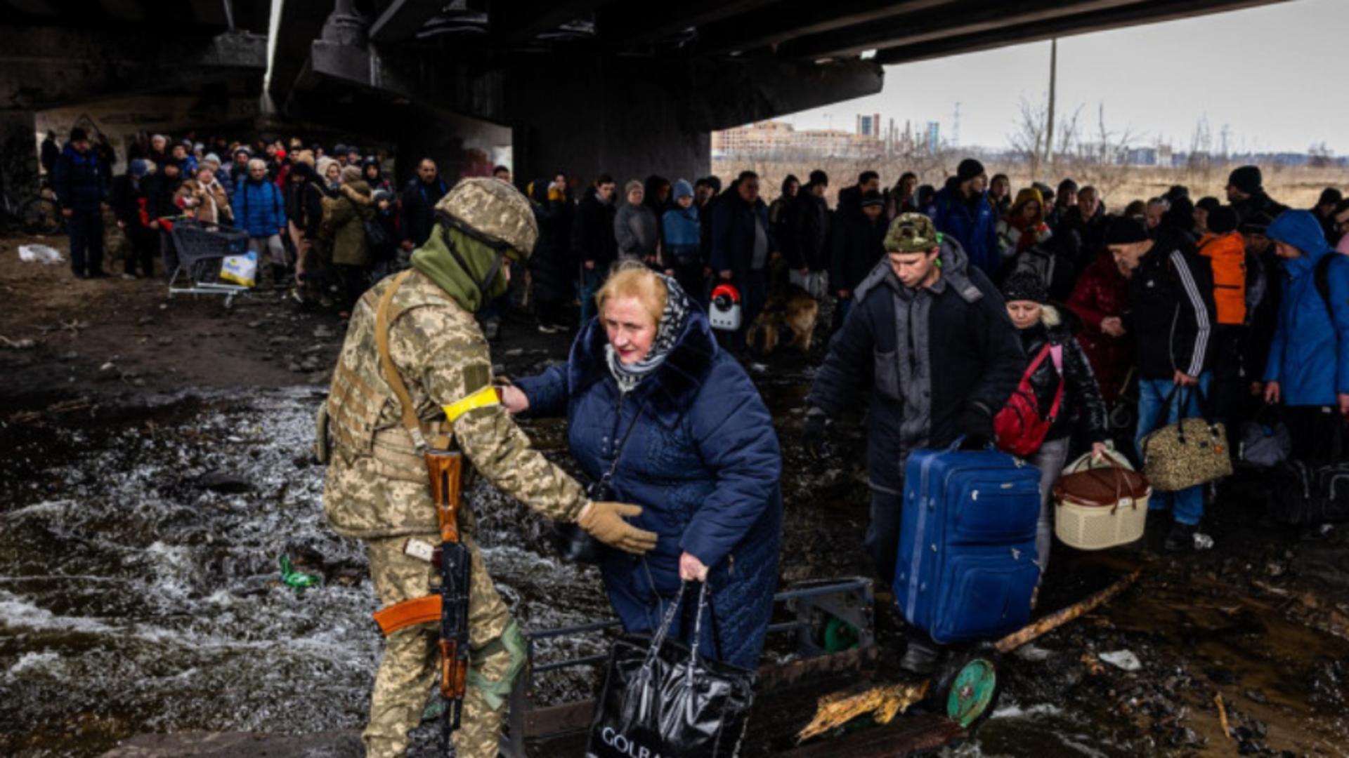 Evacuarea civililor din orașele din Ucraina, atacate de Rusia Foto: Profi Media