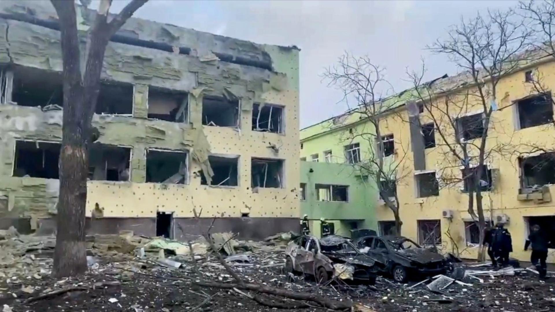 Maternitatea din Mariupol, bombardată masiv pe 9 martie 2022 /Profimedia
