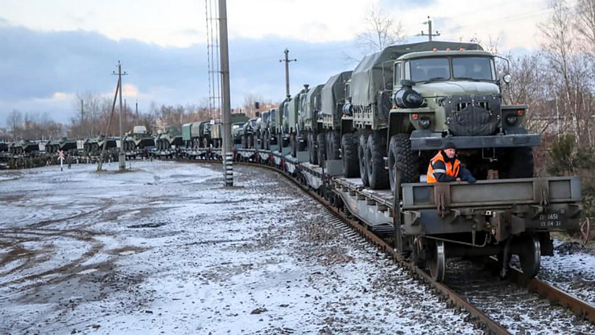 Rusia mobilizează și luptători din Donbas. Foto/Profimedia