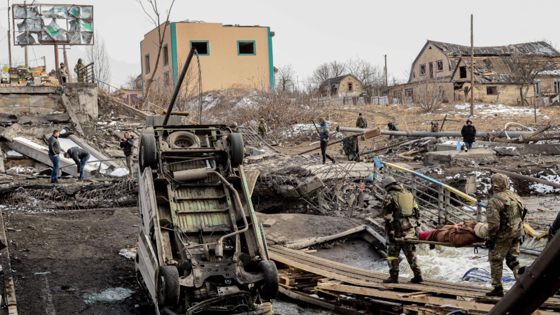 Sat de lângă Kiev, bombardat de ruși. Foto/Profimedia