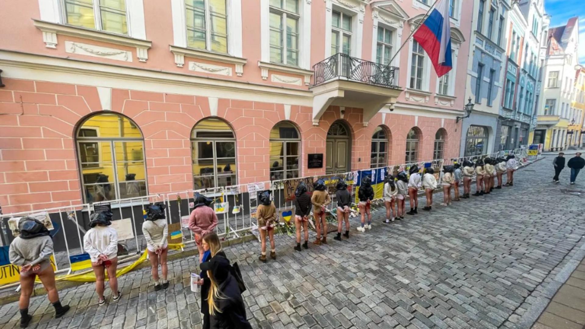 Protest în fața Ambasadei Rusiei din Estonia / Twitter 