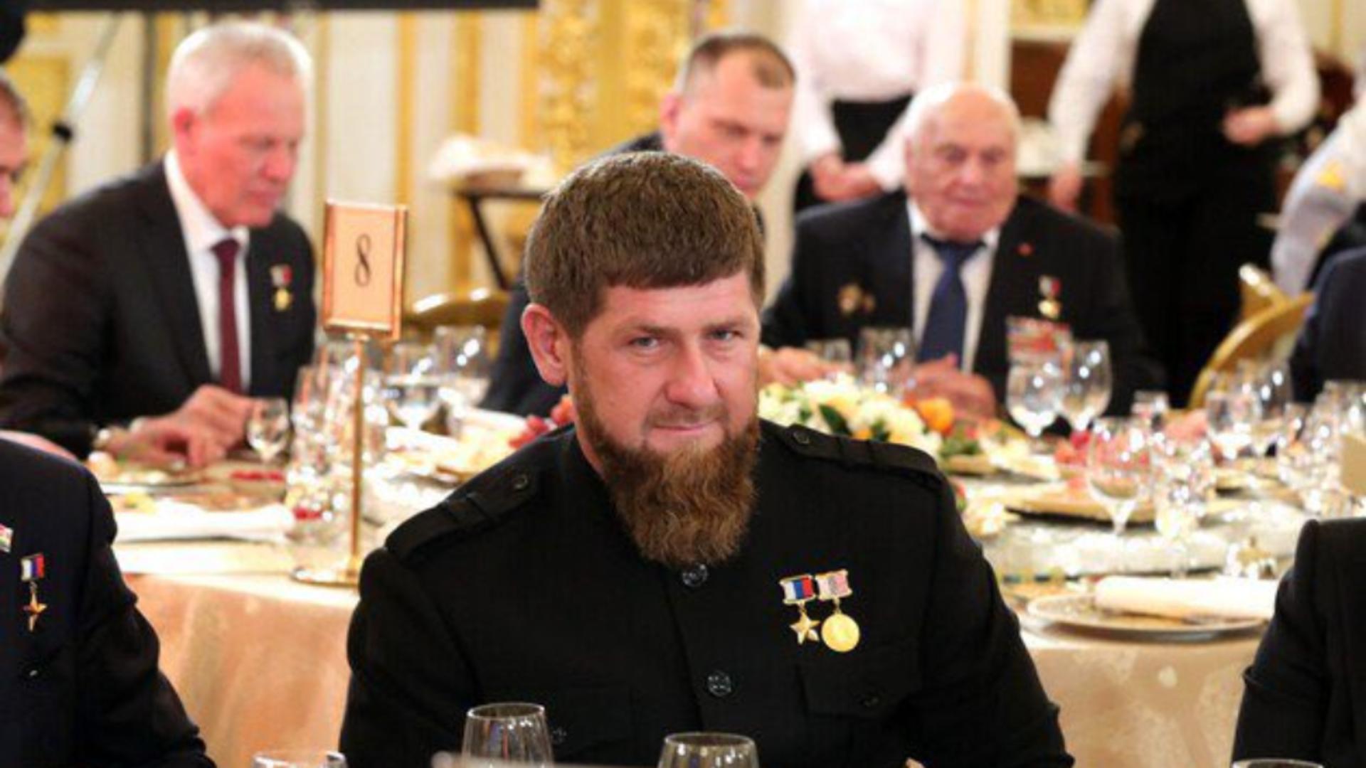 Liderul cecen Ramzan Kadîrov ar fi murit, anunță unul dintre rivalii săi