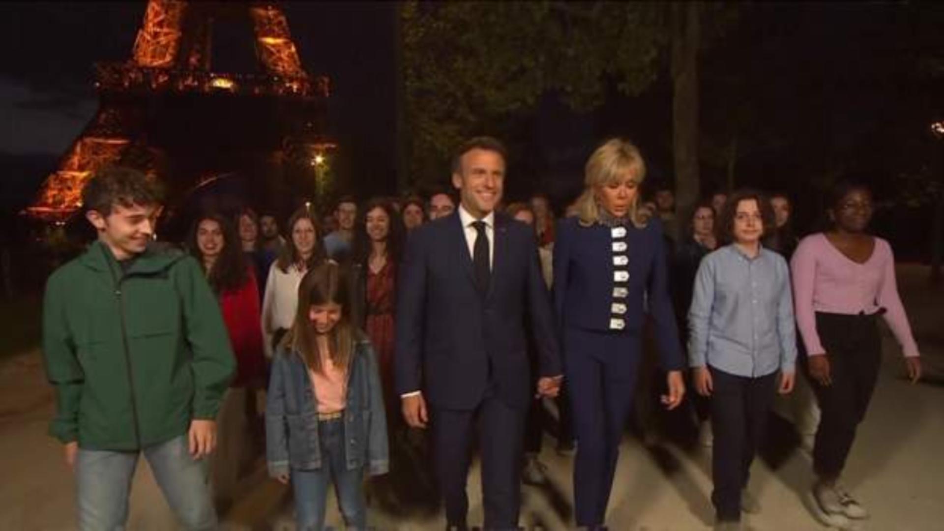 Emmanuel Macron a sărbătorit victoria la Tour Eiffel, pe Oda bucuriei: „Majoritatea a ales să aibă încredere în mine”
