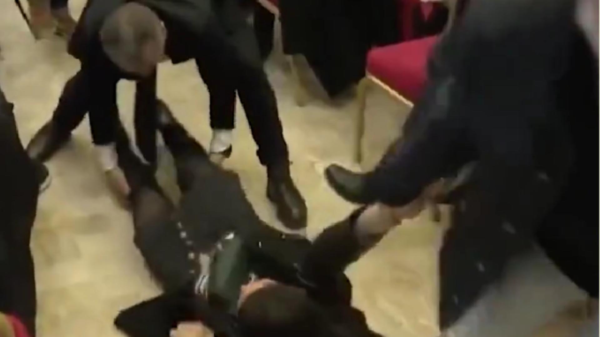 Incident conferință Le Pen, Franța / Captură video 
