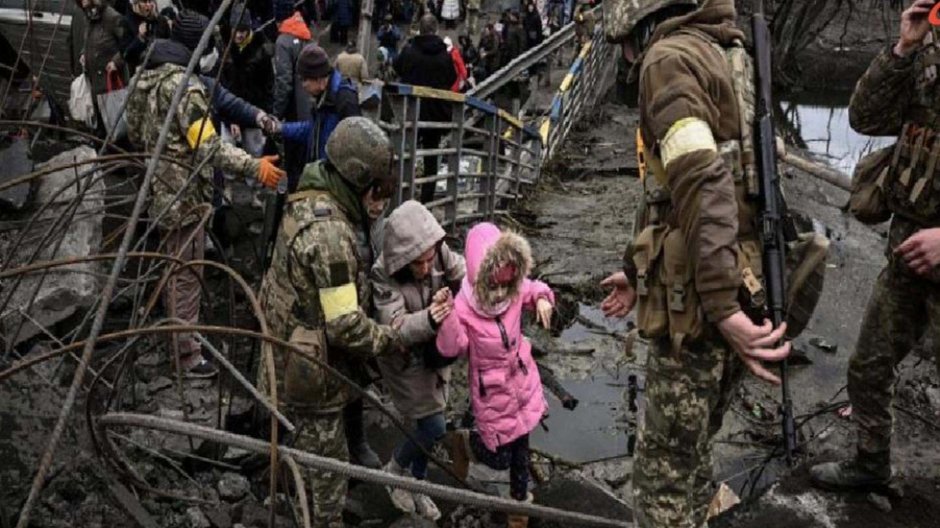 Mărturii din infernul ucrainean: Cum a reușit să scape o familie cu 4 copii din Mariupol, după 100 de kilometri pe jos