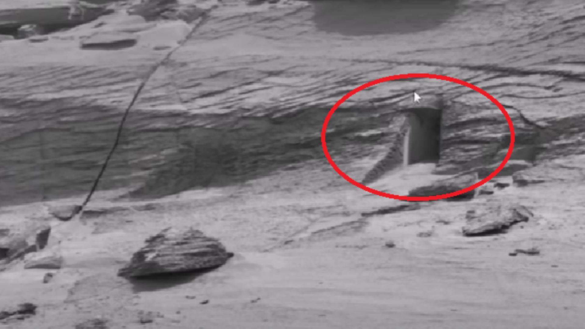 Misterioasa ușă de pe Marte/ Captură video Youtube