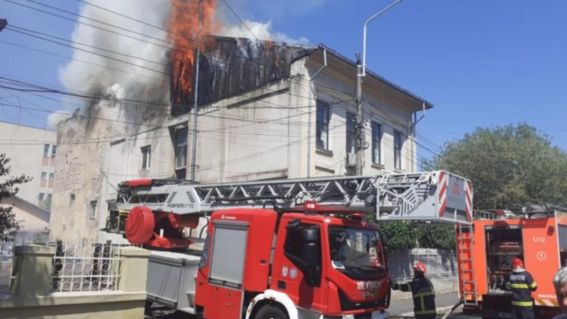 Incendiu la sediul Forumului German din Galați