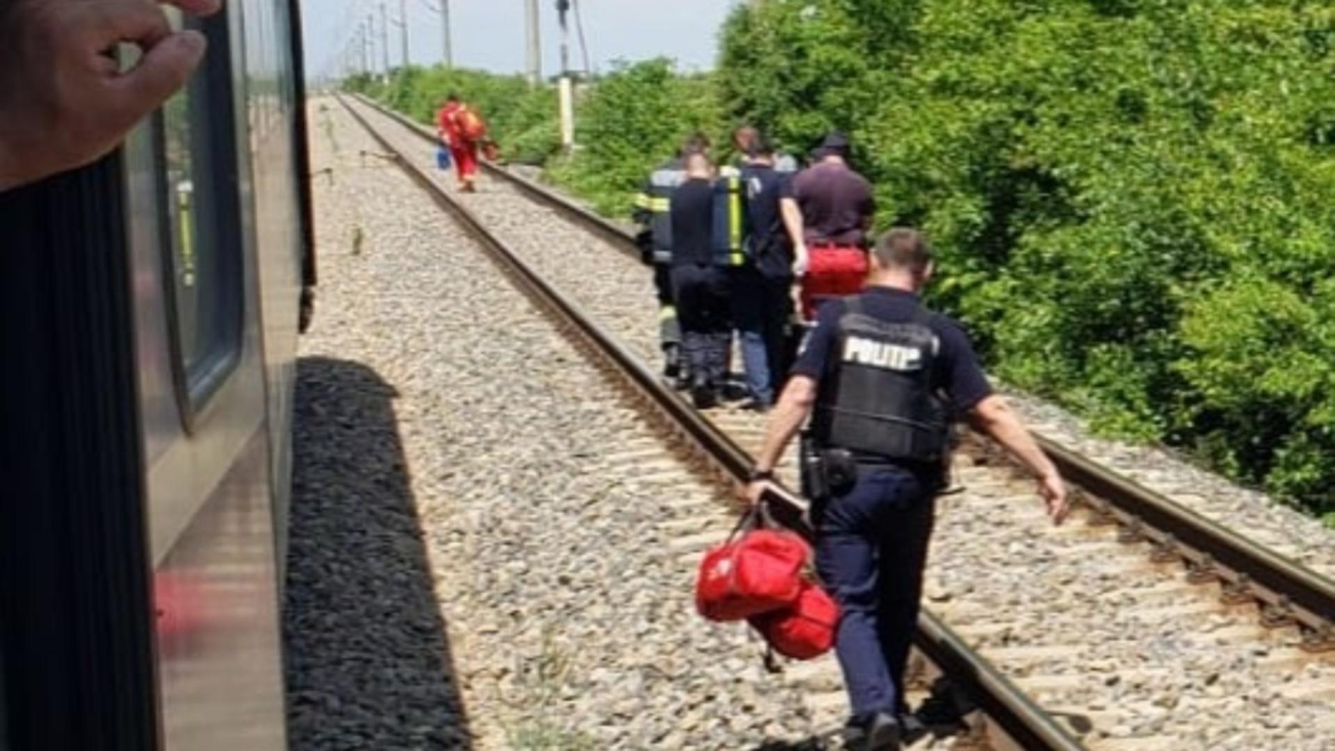 Un bătrân lovit de tren a fost salvat de un jandarm 