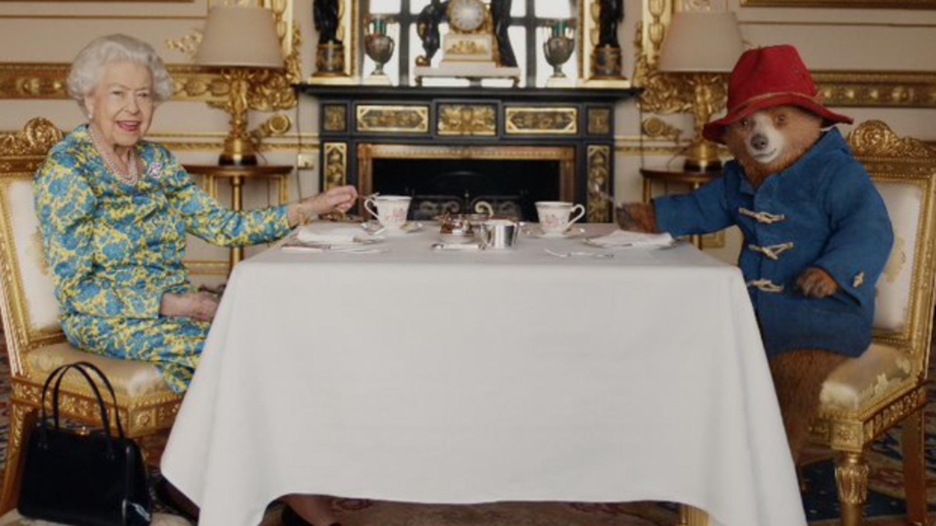 Ursulețul Paddington, apariție-surpriză la Jubileul reginei Angliei - Dialog la ceaiul de la ora 5, la Buckingham