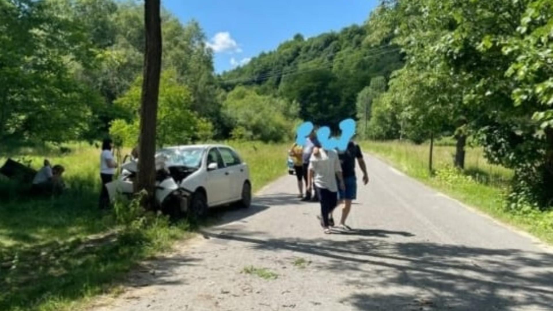 Un bărbat și-a pierdut viața, în urma unui grav accident. Sursa foto: Facebook Info Trafic 24