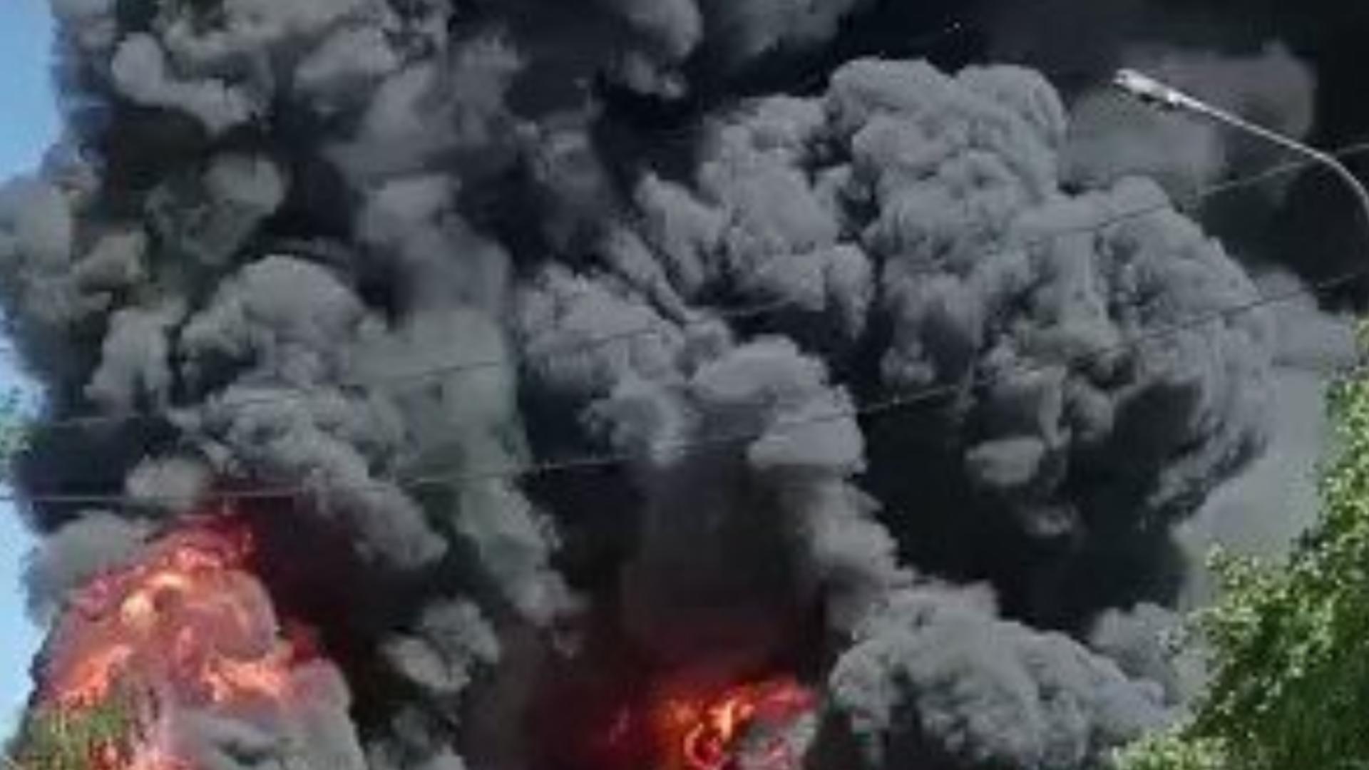Incendiu uriaș în capitala Rusiei - în zona autostrăzii Kashirskoye - Focul ar fi fost pus intenționat