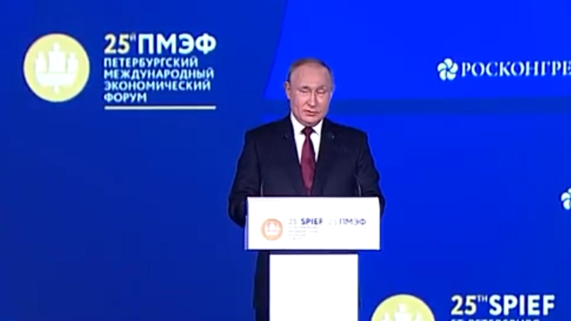 Vladimir Putin la Forumul economic de la Sankt Petersburg 
