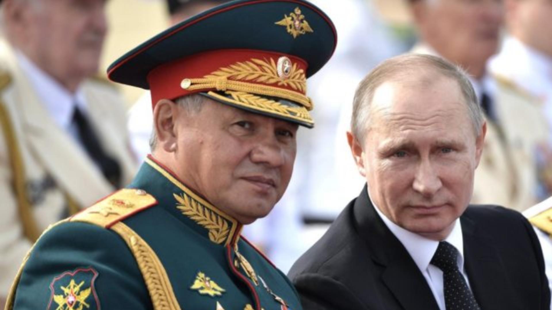 Vladimir Putin și Serghei Shoigu / Foto: Profi Media