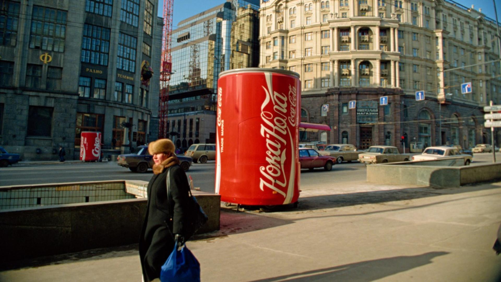 Coca Cola oprește producția în cele 10 fabrici din Rusia. Foto/Profimedia