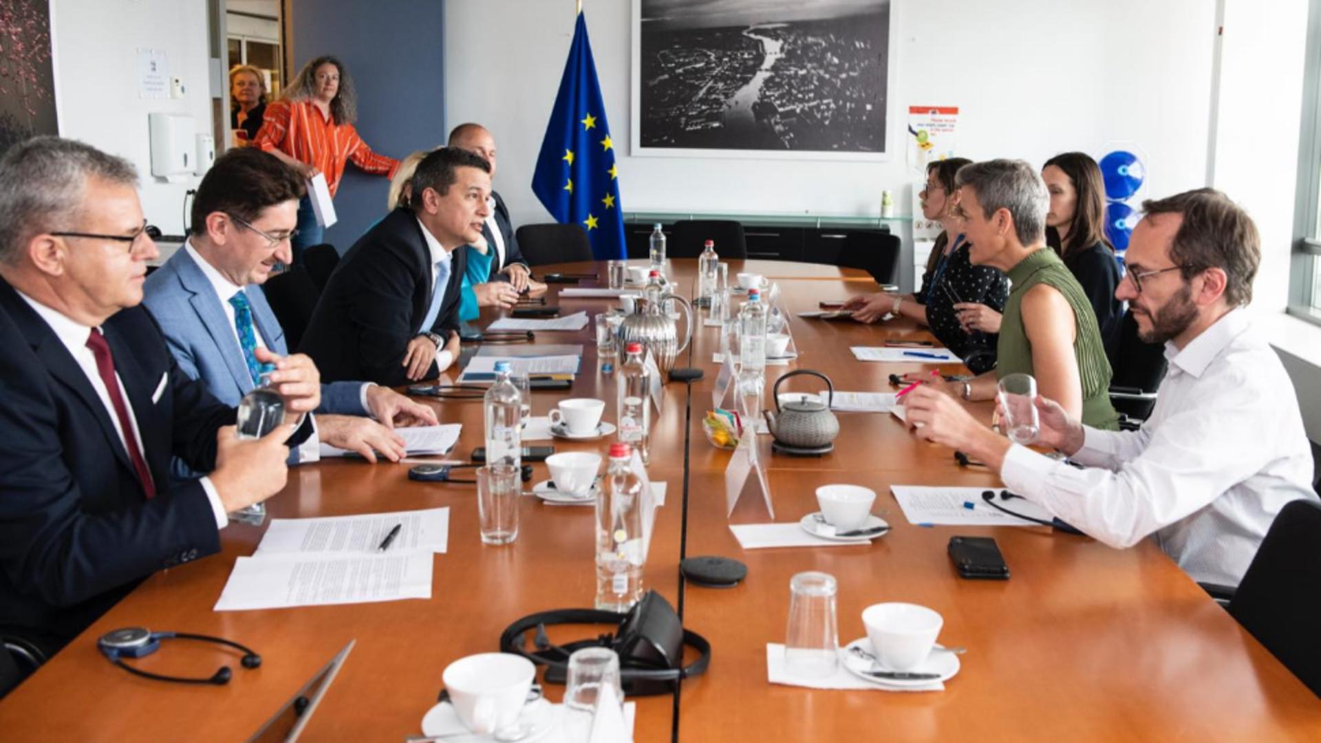 Grindeanu la discuțiile cu oficialii Comisiei Europene. Foto/FB Grindeanu