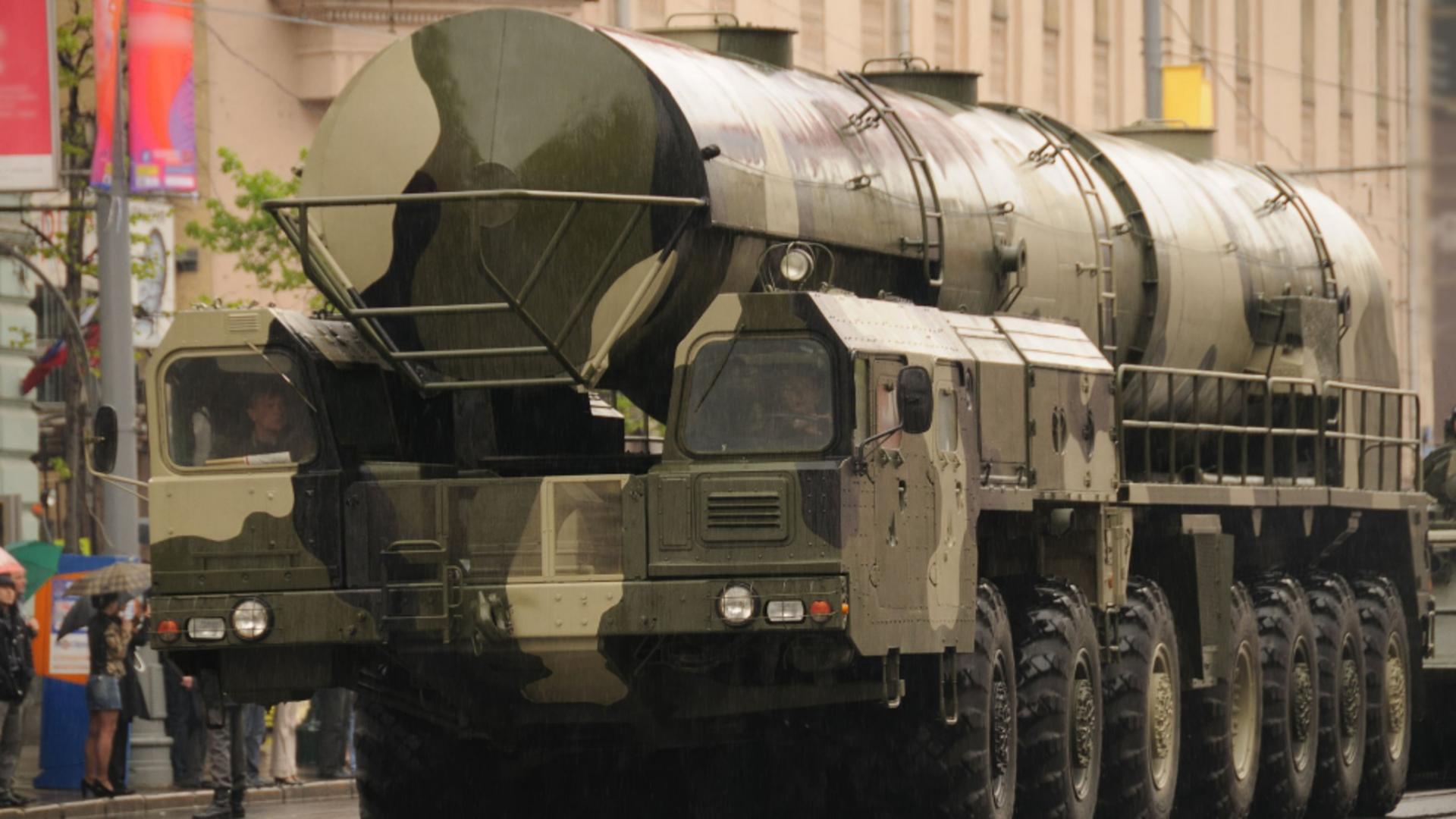 Rușii nu se sfiesc să-și ăncordeze „mușchii nucleari”. Foto/Profimedia