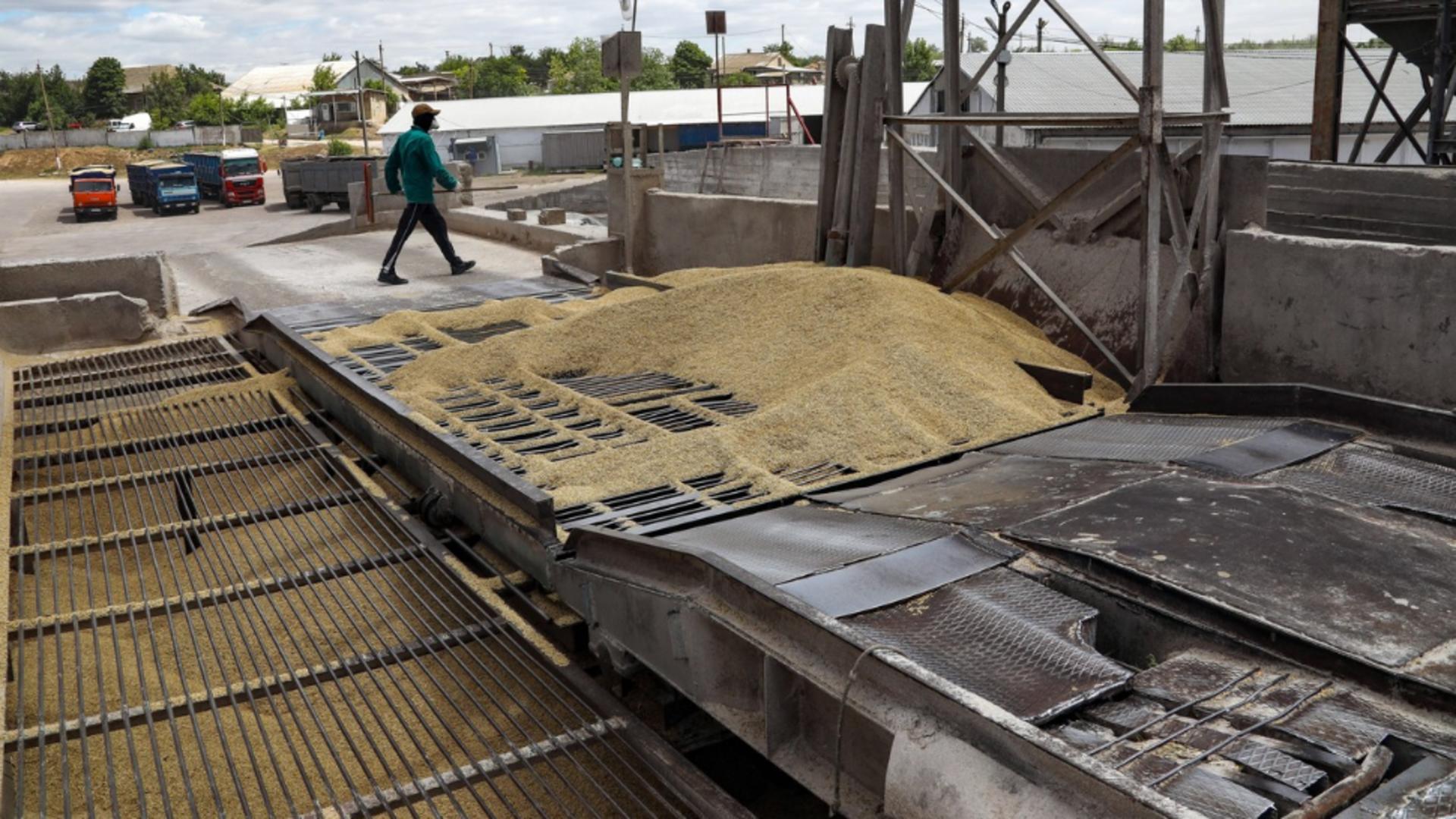Acuzațiile sunt adăvărate! Rușii fură cerealele ucrainenilor. Foto/Profimedia