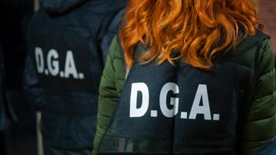 Anchetatorii sunt sprijiniți de ofițeri DGA / Foto: Inquam Photos